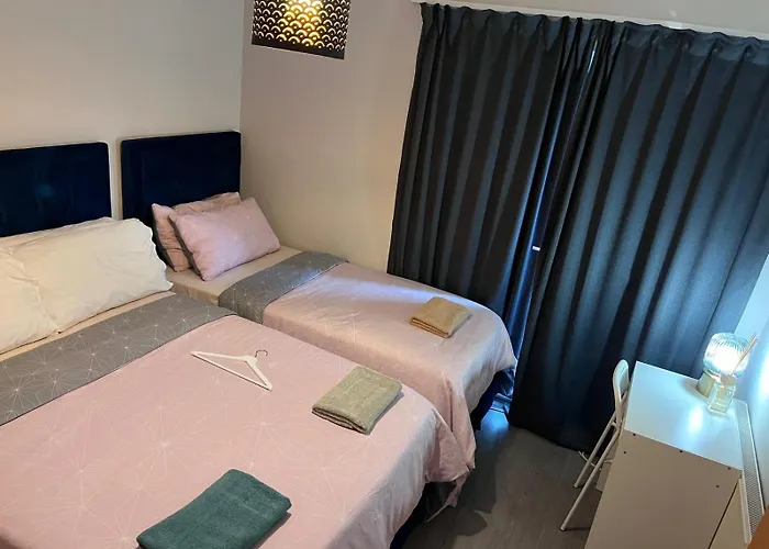 Lovely Twin With Ensuite Bathroom 15 Mins From Airport Alloggio in famiglia Dublino